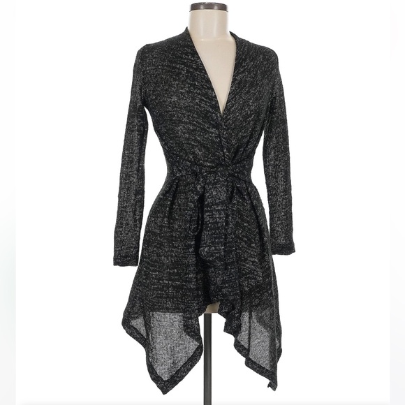 Elegant Black Tie-Waist Cardigan - Picture 1 of 4